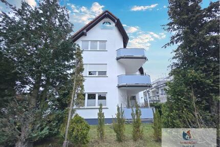 Großzügig wohnen - 2 Zimmer Maisonette - Etagenwohnung in Hanau Steinheim mit Balkon und Garage