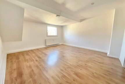 Schöne Dachgeschoss-Wohnung in ruhiger Lage! - Essen Borbeck-Mitte