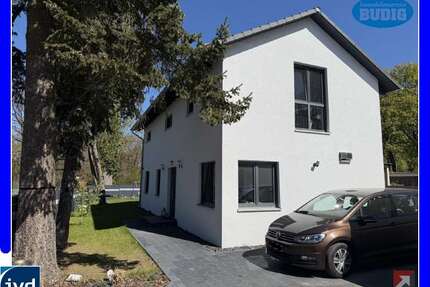 Haus zum Kaufen in Neuenhagen 680.000,00 € 130 m²