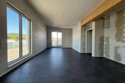 Wohnung zum Mieten in Neustadt 1.570,00 € 119 m²