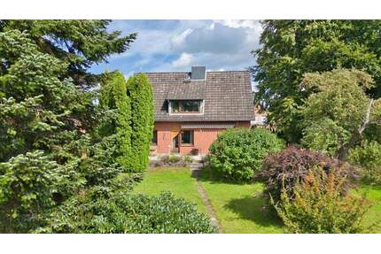 Haus mit weiterem Baugrundstück in Brackel