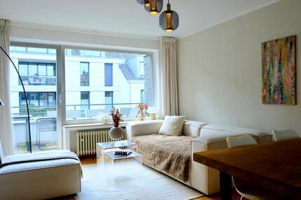 HELLE 2-ZIMMER-WOHNUNG MIT 2 BALKONEN & GROßZÜGIGEM MANSARDENZ - Düsseldorf Lörick