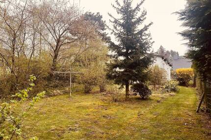 Großes Grundstück in Quickborn - 440.000,00&nbsp;EUR Kaufpreis, ca.&nbsp; 0,00&nbsp;m&sup2; in Quickborn (PLZ: 25451)