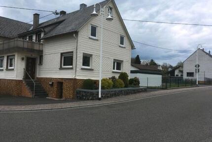 Haus zur Miete - 1.200,00&nbsp;EUR Kaltmiete, ca.&nbsp; 120,00&nbsp;m&sup2; in Bad Marienberg (Westerwald) (PLZ: 56470)