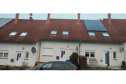 gepflegtes Reihenhaus in Saarhölzbach mit viel Potenzial - Mettlach