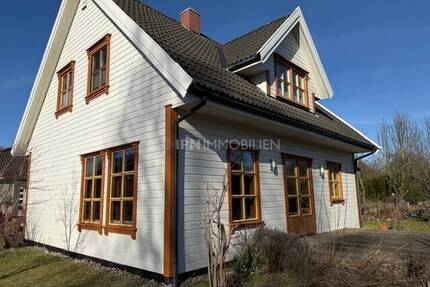 Einfamilienhaus in idyllischer Umgebung - Steinfeld