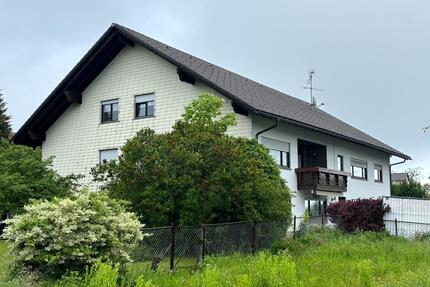 Provisionsfrei: Mehrgenerationenhaus mit separaten Wohnungen - Steinen