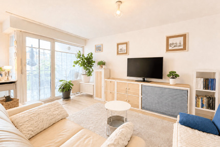 Erste Wohnung oder Investment? 2-Zimmer mit Balkon, Einbauküche & TG-Stellplatz in Darmsheim - Sindelfingen West