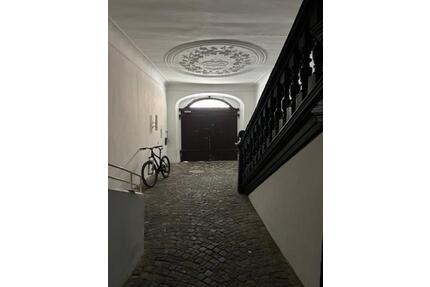 Perle im historischen Regensburg mit eigener Treppe