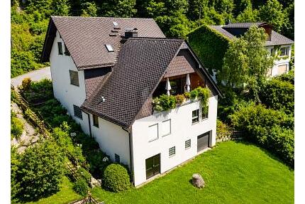 LIFESTYLE- UND MEHRGENERATIONENHAUS - Balduinstein