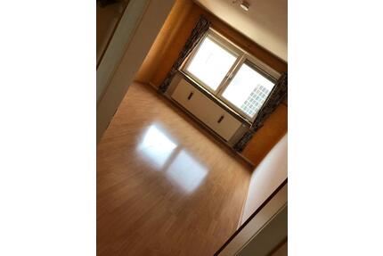 Drei Zimmer, Küche, Bad Wohnung - Eisenberg (Pfalz)