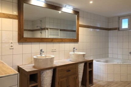 3 Zi. sanierter Altbau m XL Luxusbad, Kaminen, 40m2 Gewölbekeller, Garten & Balkon - Rheinfelden