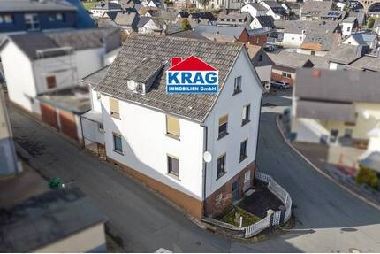 ++ KRAG Immobilien ++ Wohnhaus mit trennbaren Ebenen für mehrere Generationen und neue Ideen - Bad Endbach Hartenrod