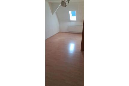 Zu Vermieten 4Zimmer Wohnung sehr groß und sehr schön - Wehingen