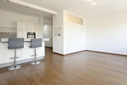 Großzügige und moderne Wohnung mit Balkon !!! - Langenfeld (Rheinland)