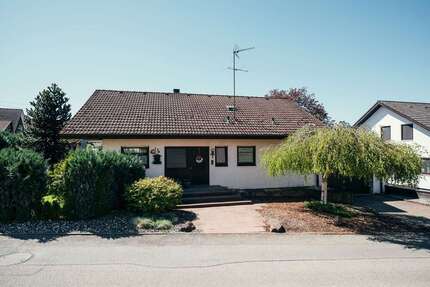 Haus zum Kaufen in Neuenbürg 449.000,00 € 133.7 m²