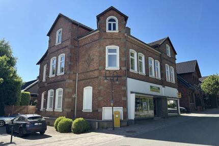Altbauwohnung im Zentrum ! Frisch renoviert, großzügig und modernisierte 4 Zimmer - Rödinghausen