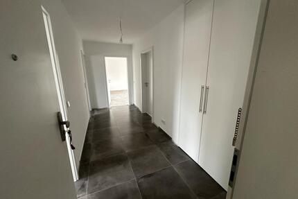 Wohnung zur Miete(Dachgeschoss) 3 OG. Neu saniert - Essen Stadtbezirk II