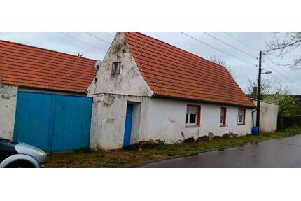 Haus mit 1400qm großem Grundstück - Bernburg (Saale)