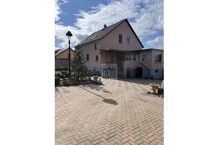 Haus zum Kaufen in Zossen 585.000,00 € 240 m²