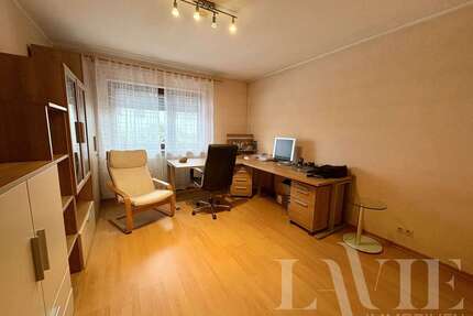 Wohnung zum Kaufen in Homburg-Beeden 175.000,00 € 90 m²