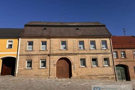 Haus zum Kaufen in Neustadt am Kulm 129.000,00 € 187 m²
