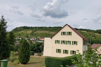 Liebevoll renoviertes Einfamilienhaus mit großer Scheune & Garten - Krautheim
