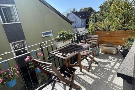 Helle 2-Zimmer Dachgeschosswohnung mit Balkon in Ditzingen