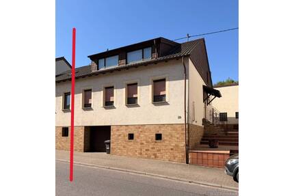 Einfamilienhaus mit Garten und Garage in Wadgassen - Wadgassen / Werbeln