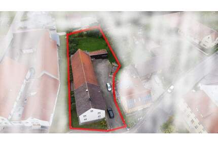 Ehemaliges landwirtschaftliches Anwesen mit Nebengebäuden - in 91572 Königshofen - Bechhofen