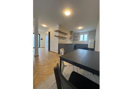 Moderne 2-Zimmer Wohnung Möbliert - Rheinhausen