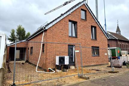 Haus zum Mieten in Heinsberg 1.400,00 € 105 m²