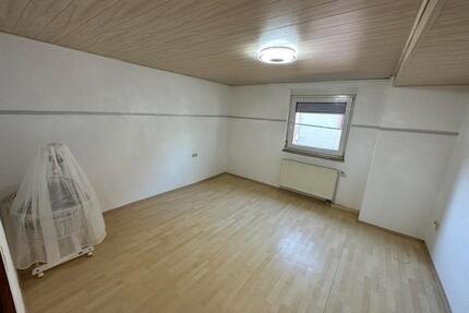 Gepflegte 2-Zimmer-Wohnung inkl. Strom Bitte lesen - Eberstadt