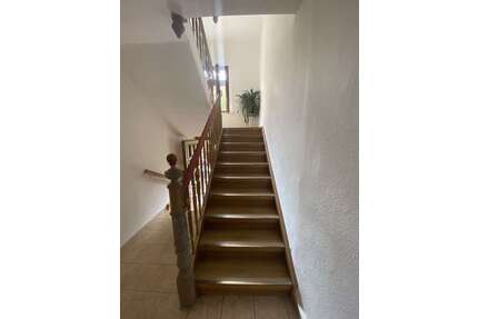 Haus zum Kaufen in Kretzschau 172.000,00 € 270.02 m²