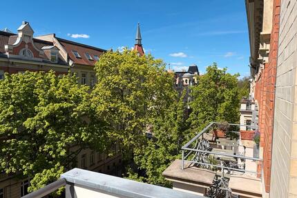 Wunderschöne sanierte Altbauwohnung mit 2 Balkonen. Stuck&Parkett - Leipzig Mitte