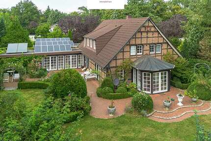 Haus zum Kaufen in Bendestorf 1.256.000,00 € 280 m²