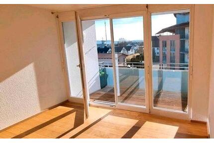 Helle 2,5-Zimmer-Maisonettewohnung mit Balkon & Galerie - Löffingen