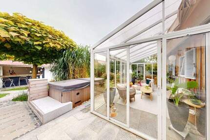 Traumhafte Doppelhaushälfte mit großzügigem Wintergarten in Kirchdorf - Kirchdorf an der Amper