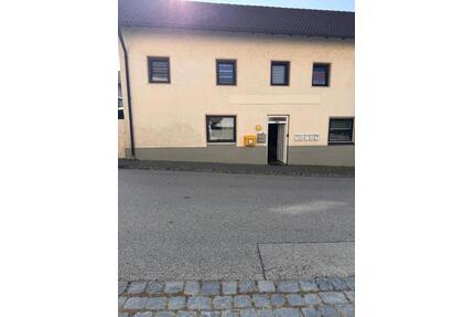 3.5-Zimmer -Wohnung - 700,00&nbsp;EUR Kaltmiete, ca.&nbsp; 80,00&nbsp;m&sup2; in Ruhstorf an der Rott (PLZ: 94099)