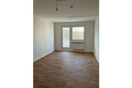 Entspannt leben: Moderne Familienwohnung mit Balkon und Blick ins Grüne - Gera Lusan