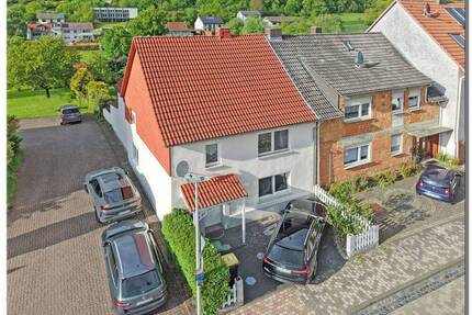 EFH mit viel Platz, einzugsbereit und schönem Blick auf den Dörnberg - Habichtswald / Dörnberg