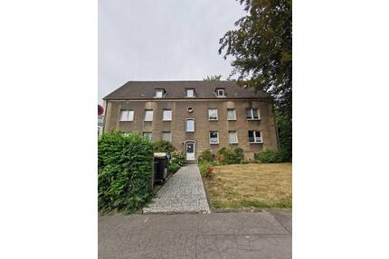 Attraktive 2,5-Zimmer-Wohnung im Dachgeschoss zu vermieten - Bochum Werne