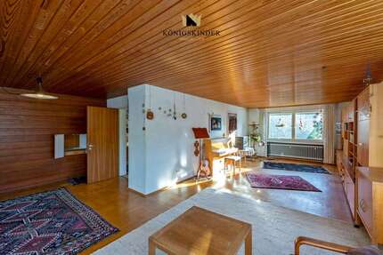 Haus zum Kaufen in Bad Urach 350.000,00 € 182.38 m²