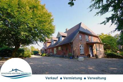 Nordfriesisches Wohnhaus mit 15 Zimmern und Garten zum Wohlfühlen - Langenhorn