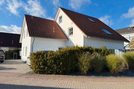 Einfamilienhaus - 1.900,00&nbsp;EUR Kaltmiete, ca.&nbsp; 230,00&nbsp;m&sup2; in Alfeld (Leine) (PLZ: 31061)
