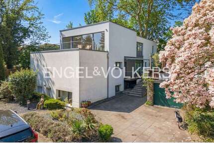 Haus zum Kaufen in Köln - Rodenkirchen 2.550.000,00 € 281 m²