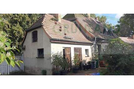 *Doppelhaushälfte auf großem Grundstück!* - Königshorst