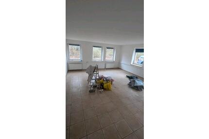 Bürofläche mit eigenem Eingang, WC & Stellplätzen zu vermieten - Ratzeburg