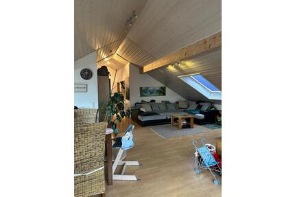 Dachgeschoßwohnung - 650,00&nbsp;EUR Kaltmiete, ca.&nbsp; 83,00&nbsp;m&sup2; in Klingenmünster (PLZ: 76889)
