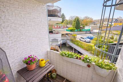 Helles Pärchenglück mit Stellplatz und Balkon - Frechen